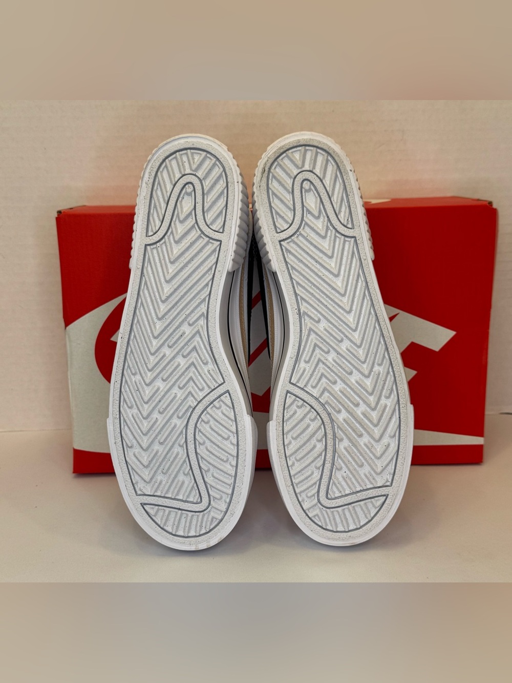 Nike Court Legacy Lift Women’s Platform Sneakers White/Black-Hemp - Picture 6 of 7